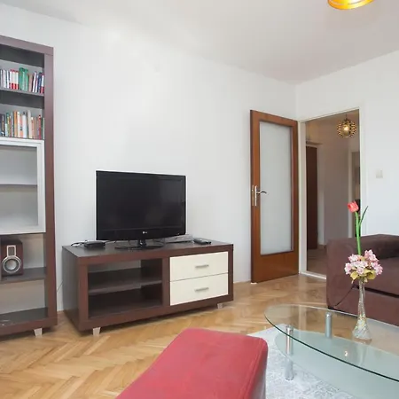 Kokolo Apartment *