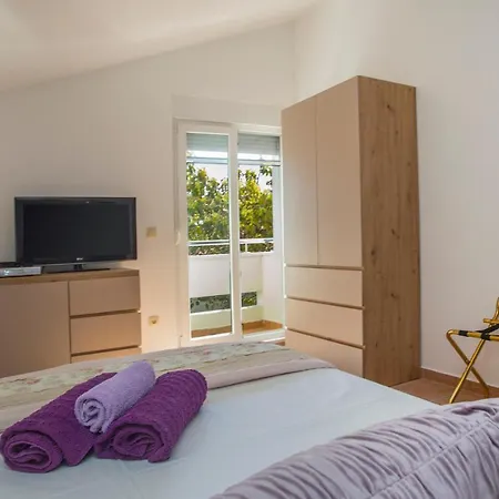 Kokolo Apartment Omis