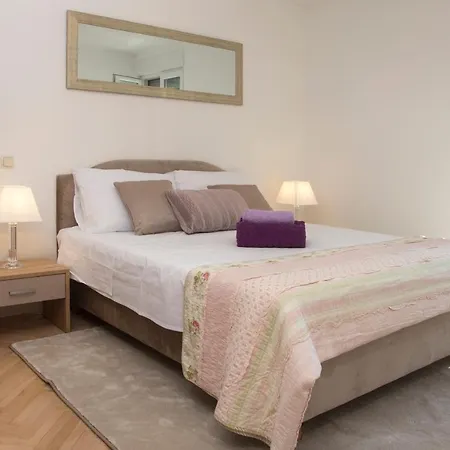 Kokolo Apartment Omis